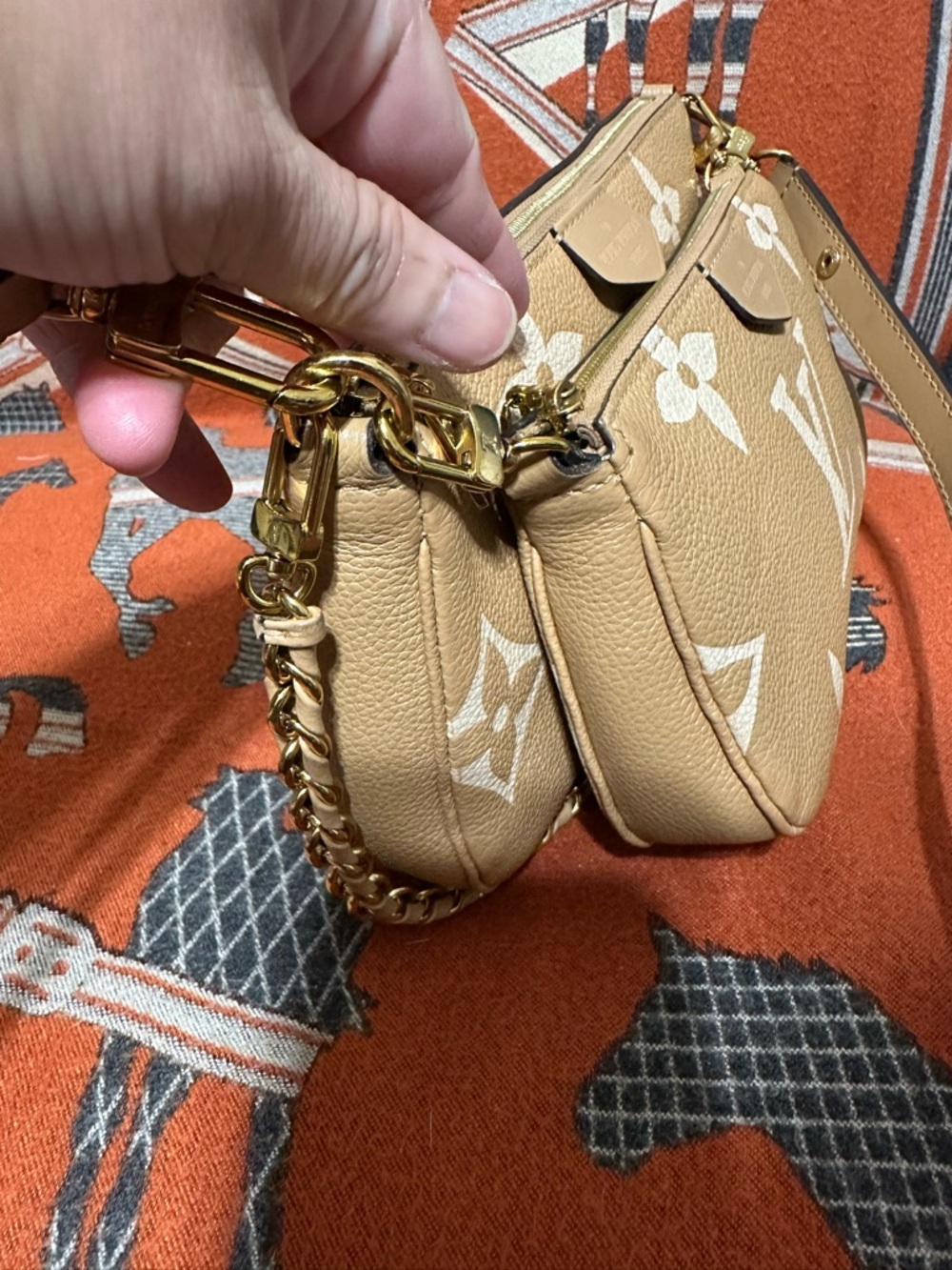 LOUIS VUITTON ❤️🌟MONOGRAM EMPREINTE GIANT MULTI POCHETTE W/ TWO STRAP MICRCHIP⭐️ - Picture 10 of 15